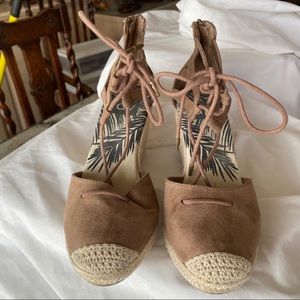 DV FOR DOLCE VITA SHOES SIZE 6.5